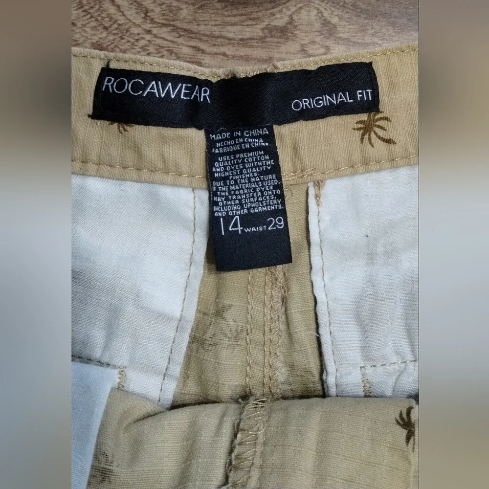 Rocawear Tan Patterned Cargo Shorts 14/29